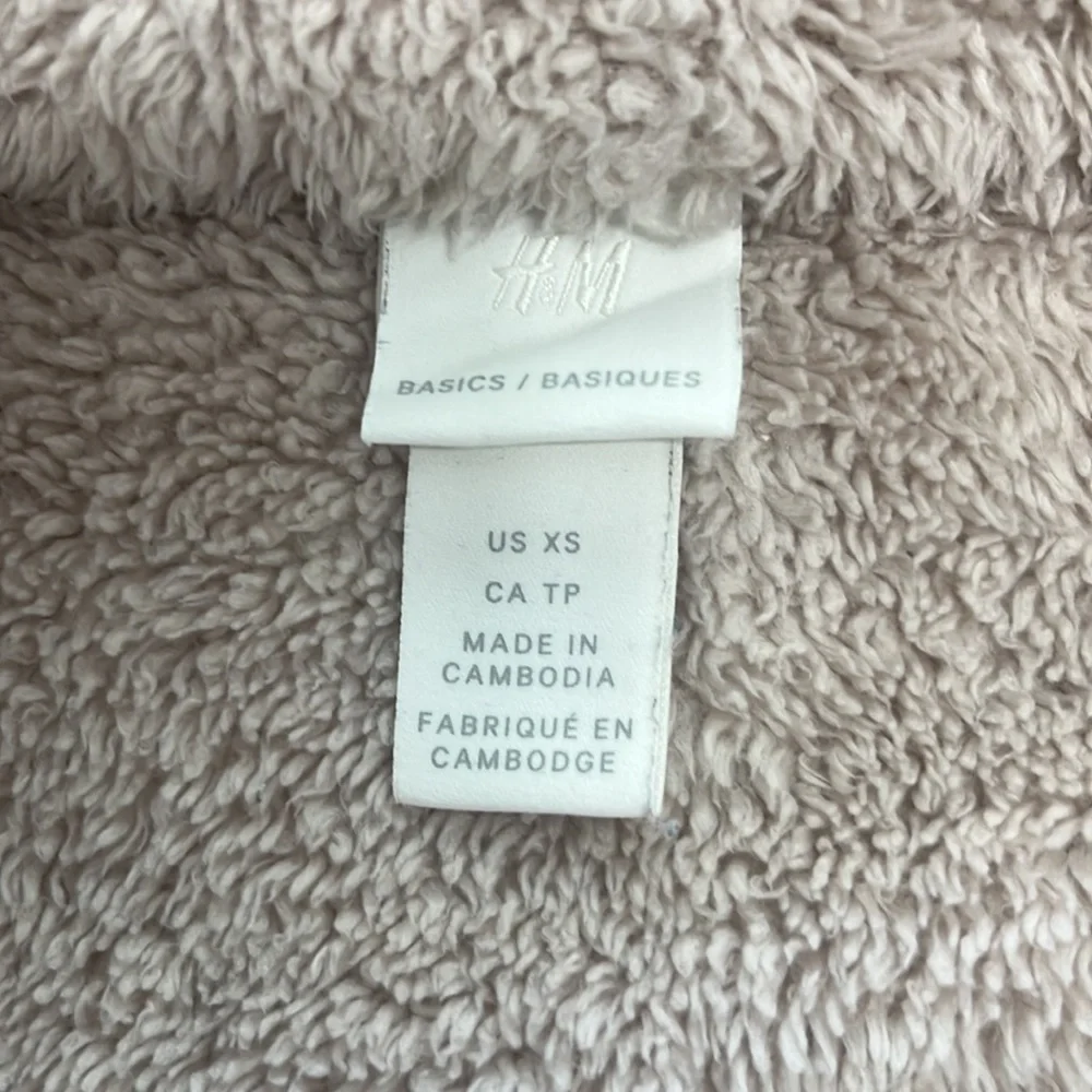 H&M Half Zip Sherpa Fleece in Beige - Picture 9 of 9